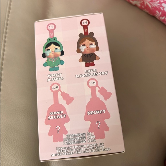 Pop Mart Cry Babies Crying Again Love Makes Us Cry Vinyl Face Plush Pendant - Picture 4 of 9